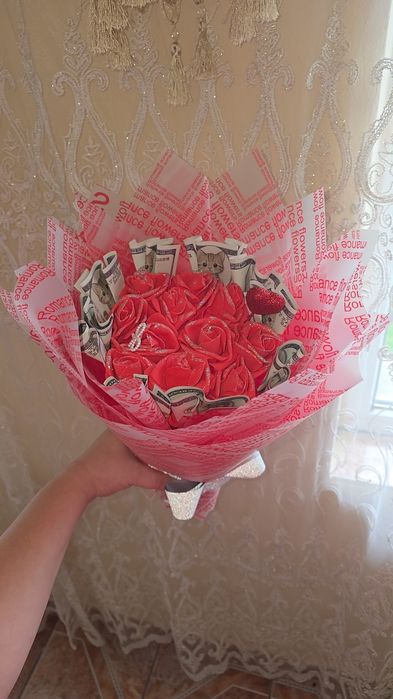 Buchet trandafiri roșii din spumă