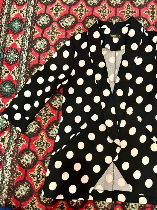 Все по 15.000 сум. Размер М