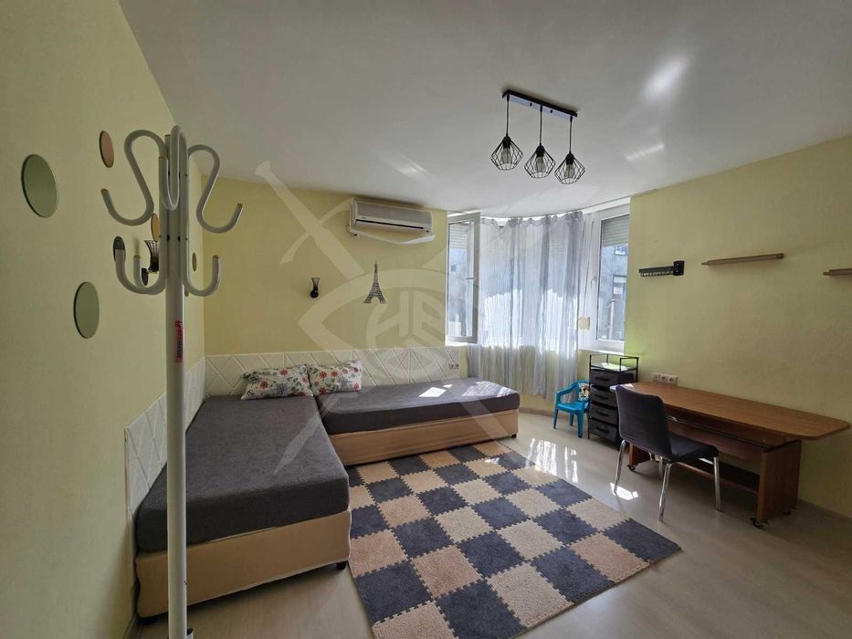 Дава се под наем Тристаен апартамент в Бургас, Център - 60 кв.м за 698.19 € - Снимка #4