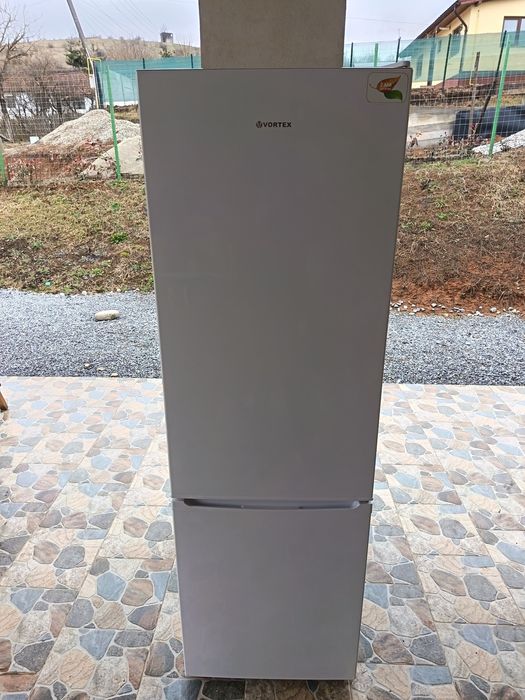 Frigider vortex de 4 luni cumpărat