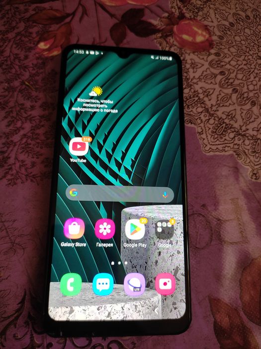 Samsung телефон.