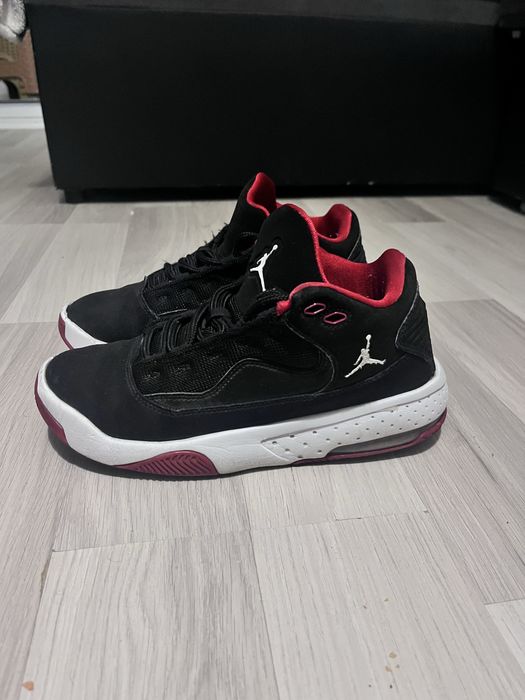 Jordan max aura 2