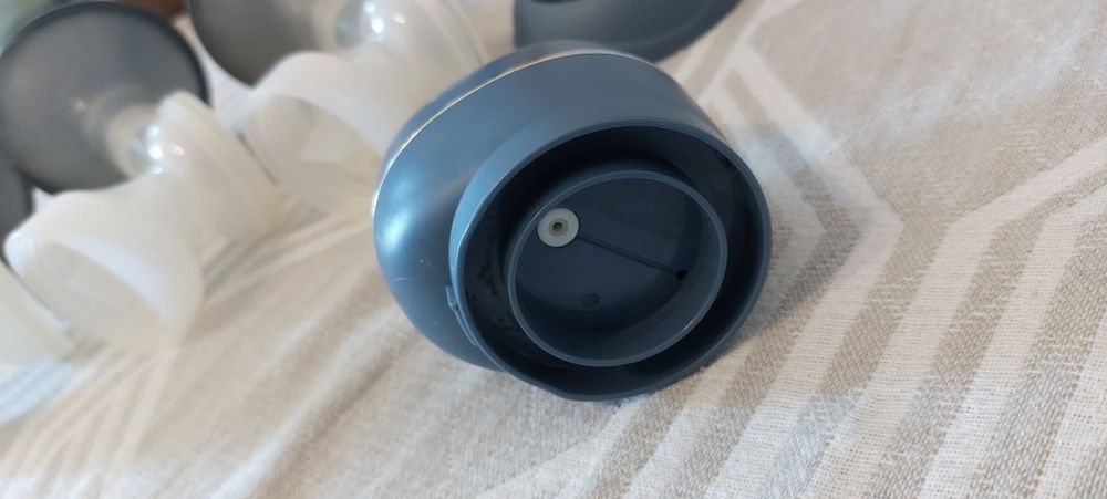 Pompa de san electrica smart fara fir Lola&Lykke din Finlanda