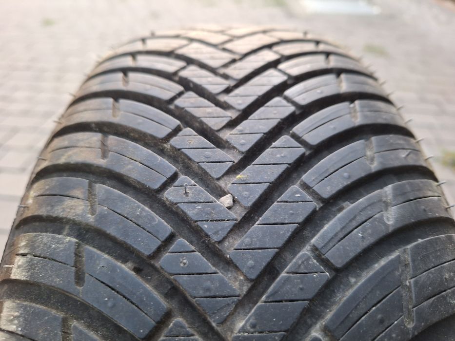 Vând  anvelopa  all season