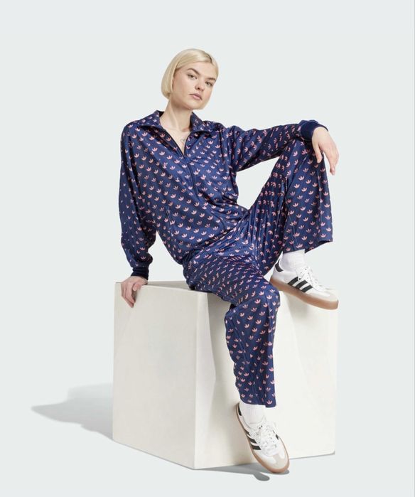 Женский костюм Adidas