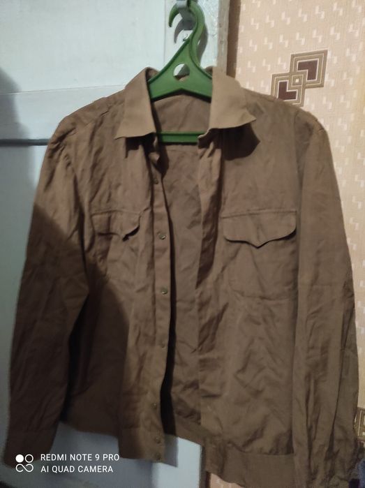 Рубашки и китель военные.