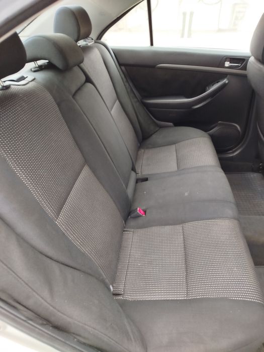 Продавам Тойота Авенсис 1,8 газ бензин