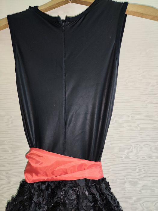 Дамска официална рокля