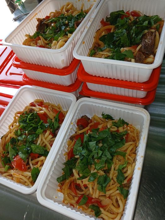 Доставка вкусной еды  организации,   производственны цеха .