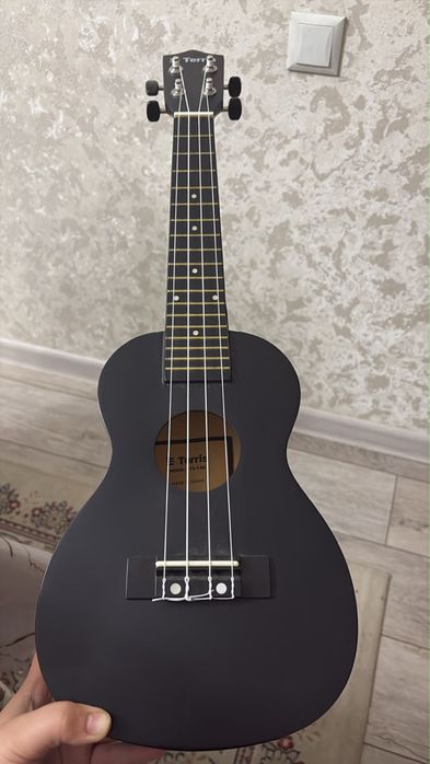 Продам Укулелеее