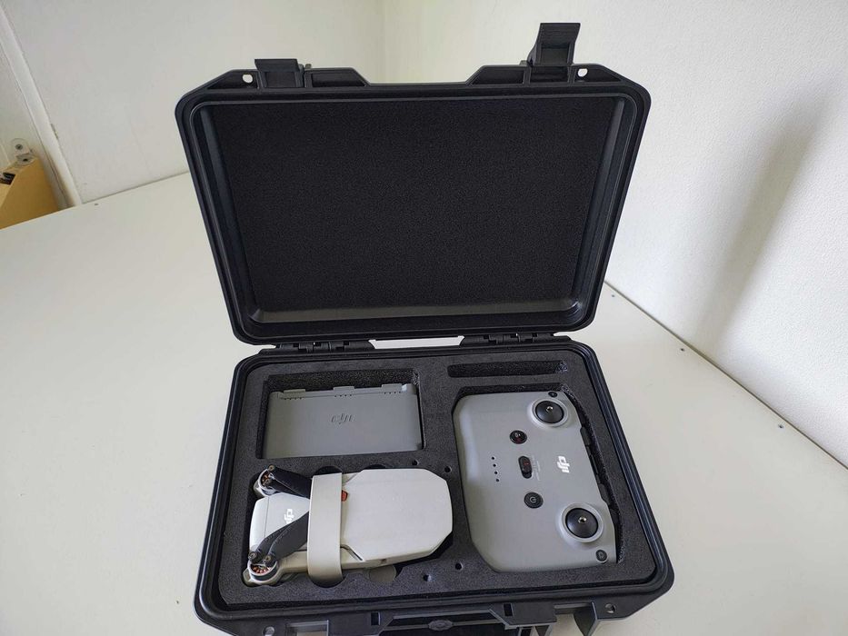 Drona DJI Mini 4K aproape noua (mai are un an garantie)