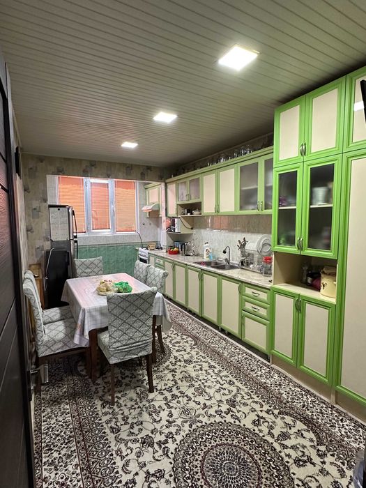 Olmazor tumanida (Akfa medline) 4 xonali uy sotiladi