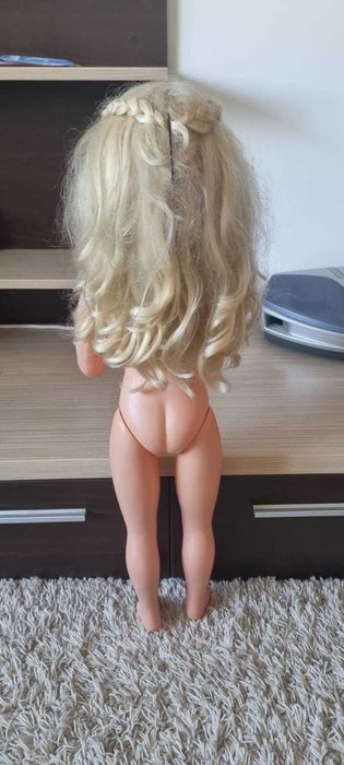 Papusa Aradeanca Sanziana