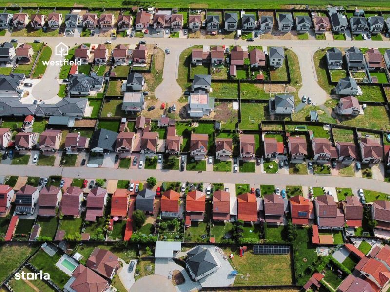 Teren 607 mp | Stradă complet pavată și locuită | Proiect CADOU