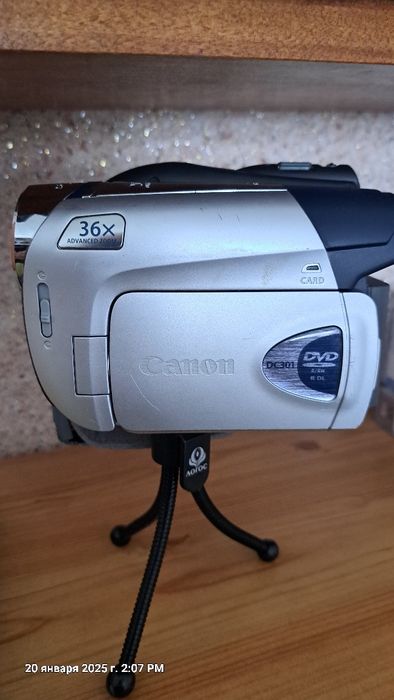Видеокамера CANON compact