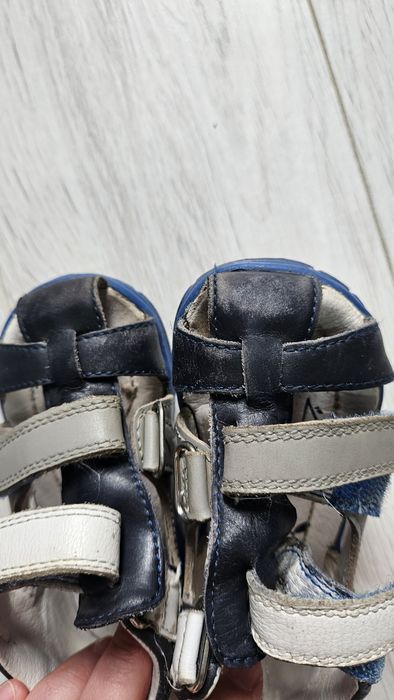 Vând Sandale ponte20 mărimea 22