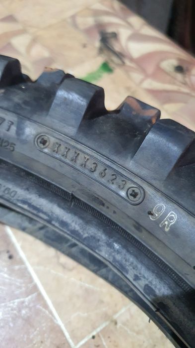 Dunlop si Maxxis // 80 100 21 // 90 90 21 // 150 lei buc