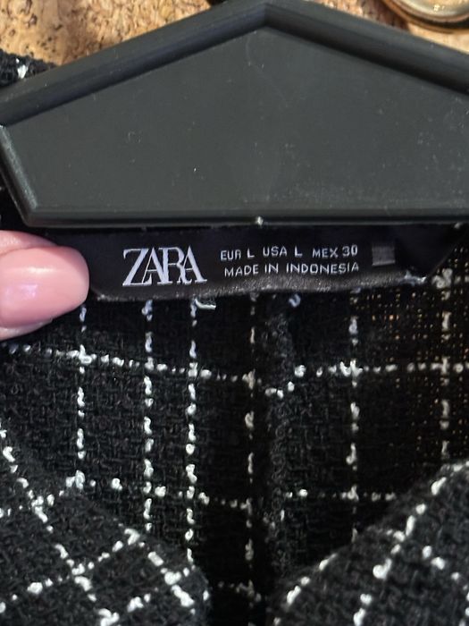 Риза Zara.