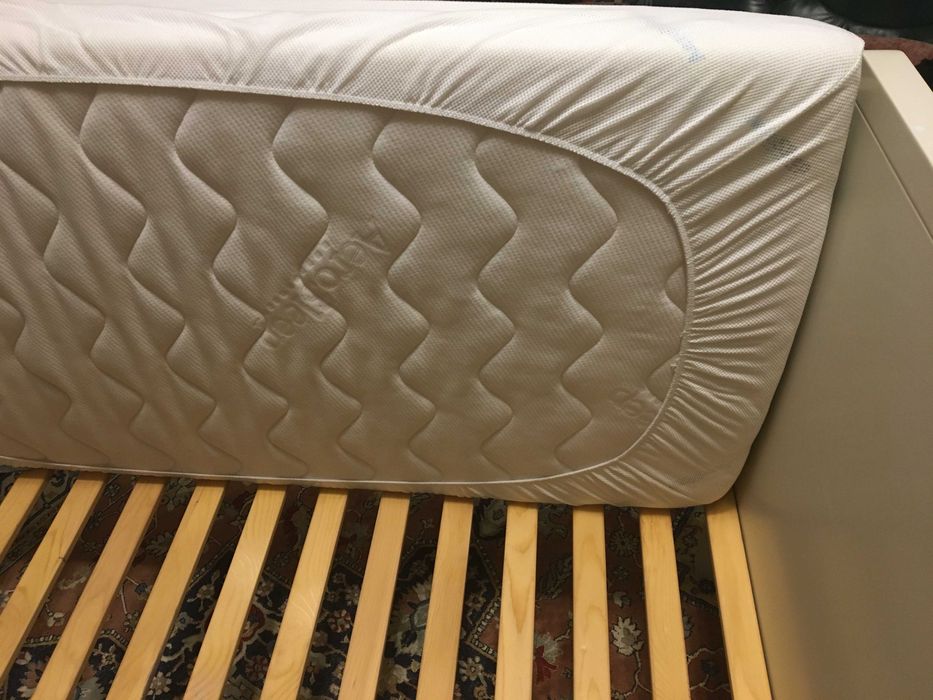 pat din lemn si saltea pentru bebelusi si copii de 8 ani