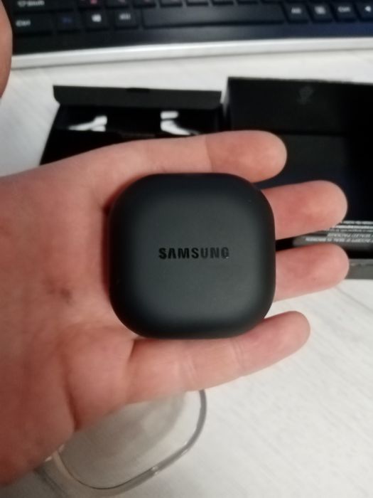 Продам наушники Самсунг Будс про 2