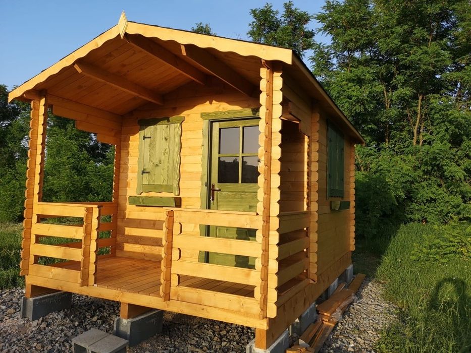 Vând și construiesc căsuțe din lemn