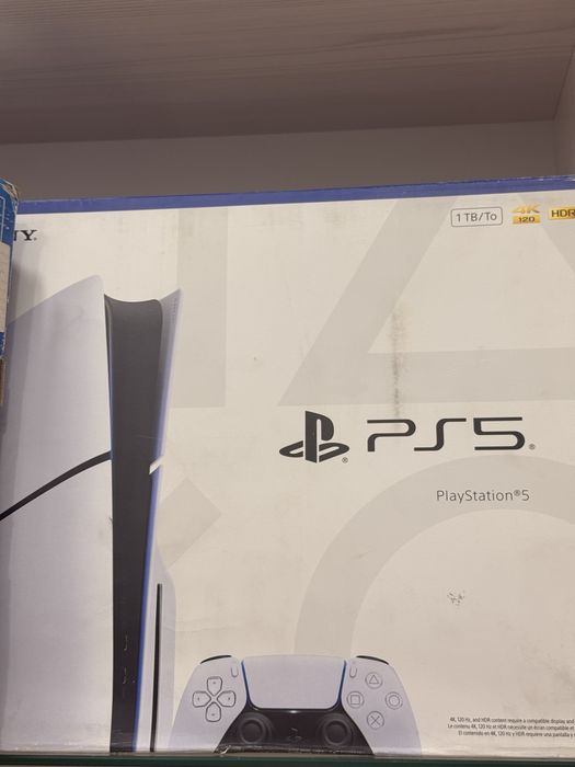 Продам новый playstation 5 slim 1 tb