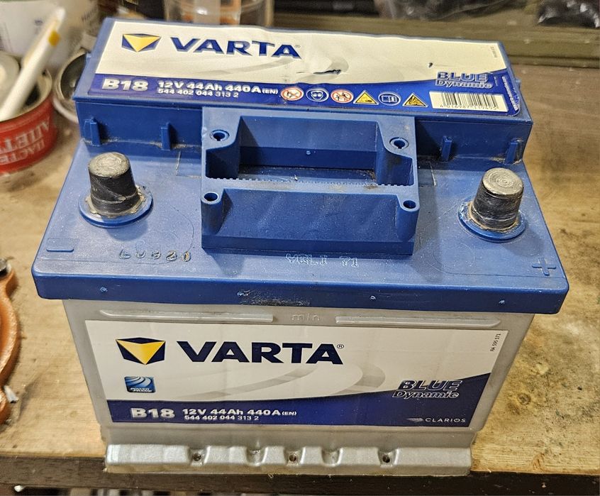 Акумулатор Varta като нов