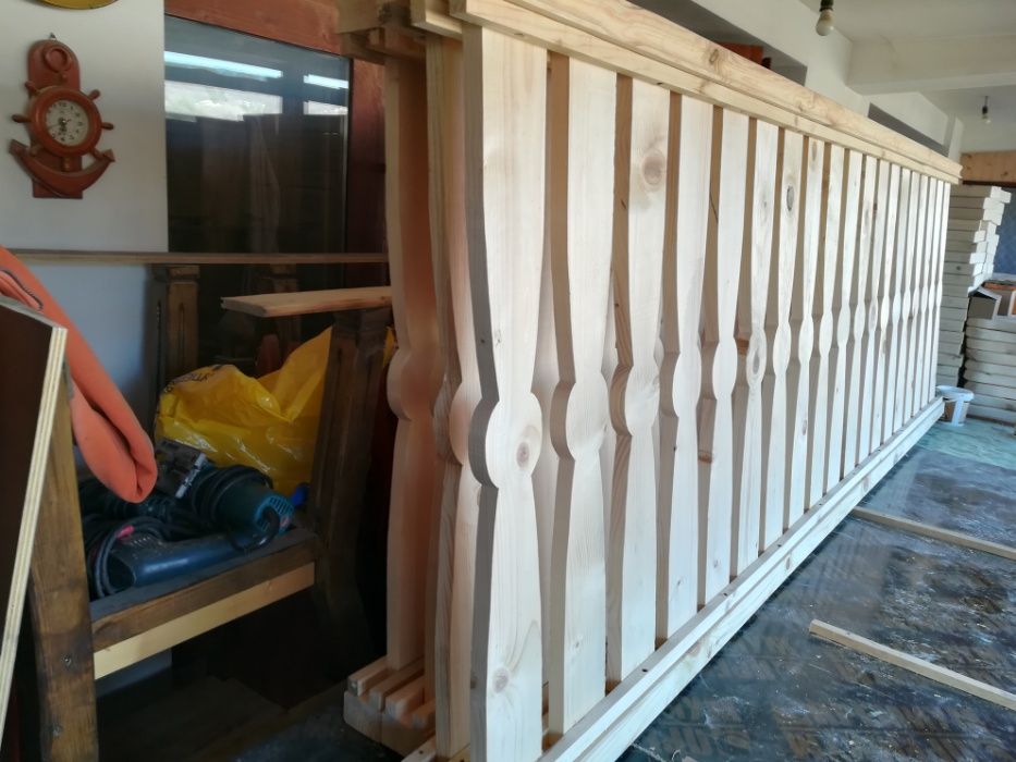 Дървени оградни платна и стайни парапети