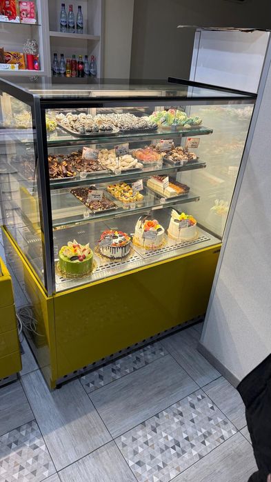 Vitrina frigorifică patiserie cofetărie iluminare led