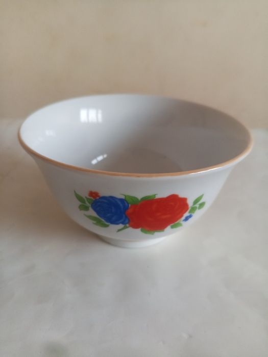 Piyola Sotiladi atir gulli