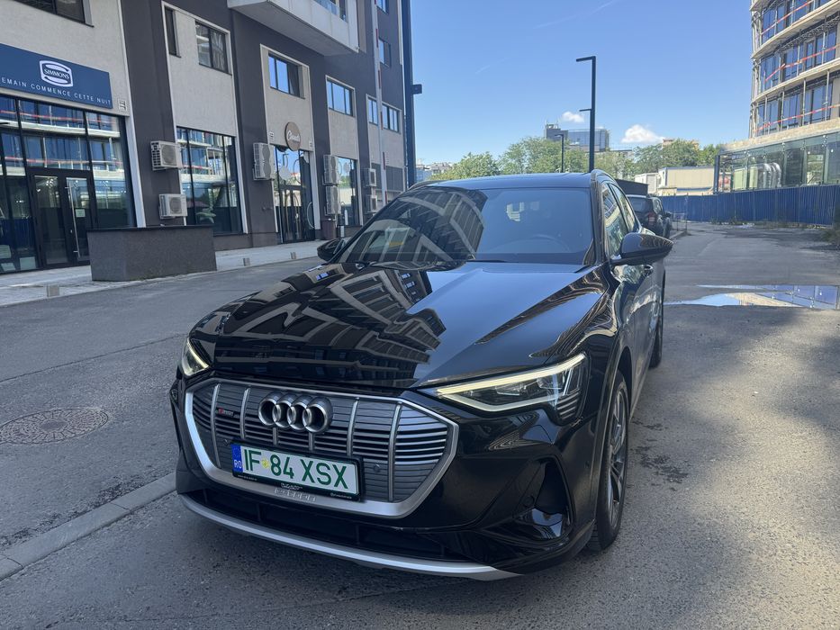 AUDI e-tron 2021