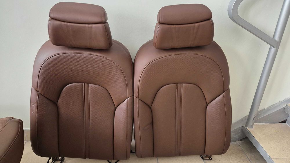 Седалки за Audi A8 D4