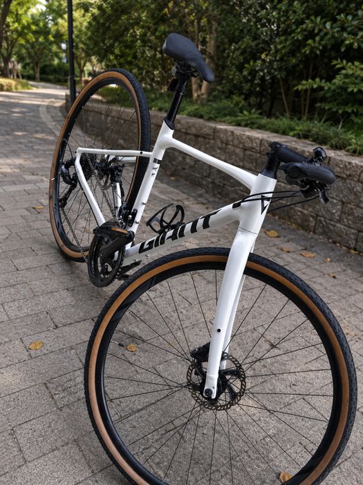 Продам Giant Revolt F2