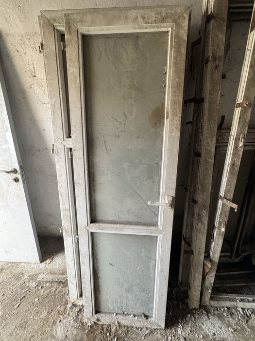 Двери разные срочно