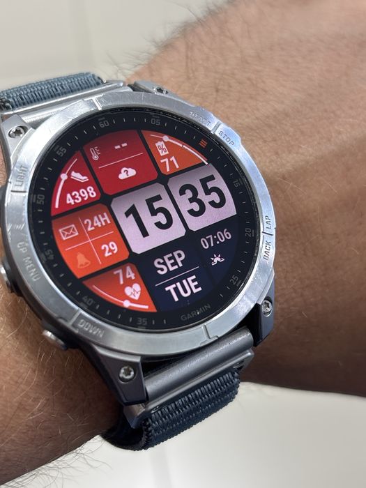 Мультиспортивные часы Garmin Epix Gen2