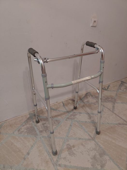 Ходунки для взрослых