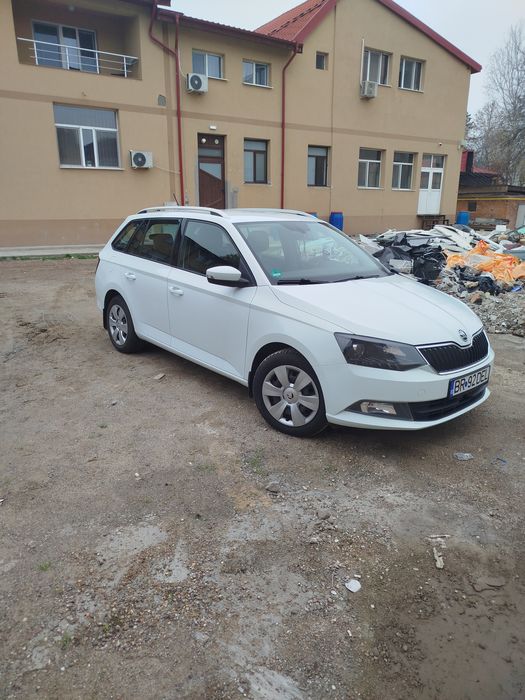 Vând Skoda Fabia