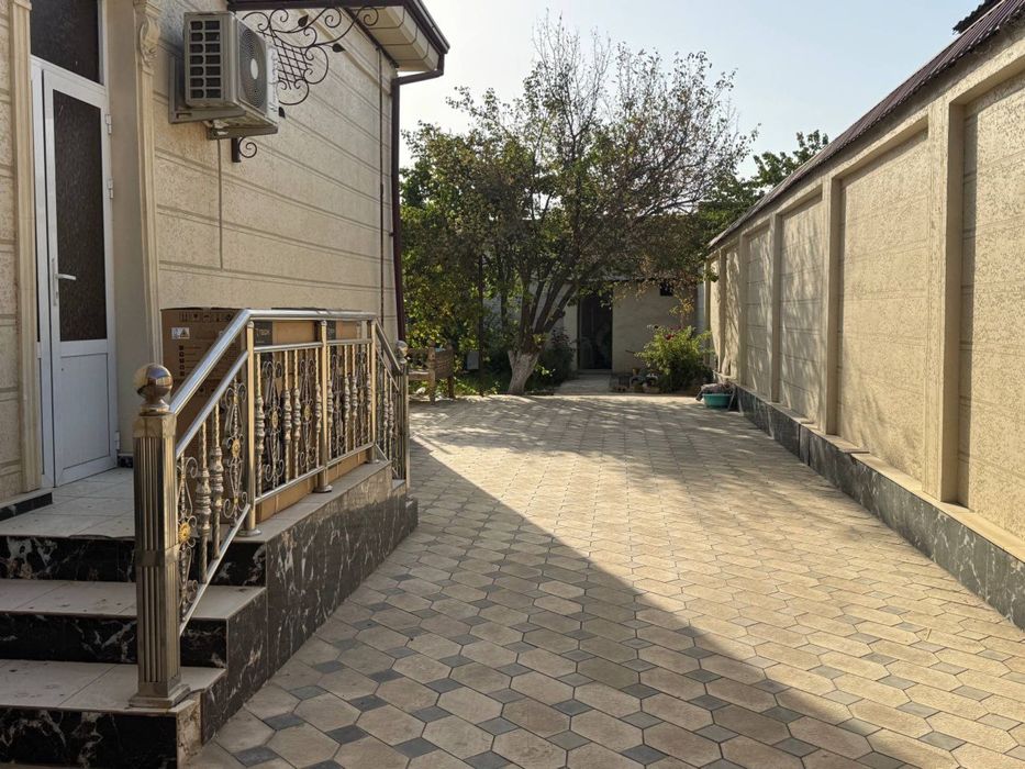 Намунали Уй сотилади