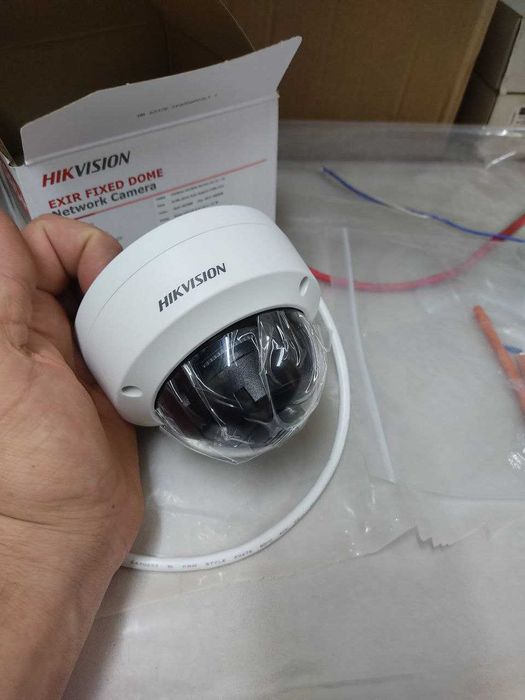 Камера IP . HIKVISION. видеонаблюдения. 2MP.