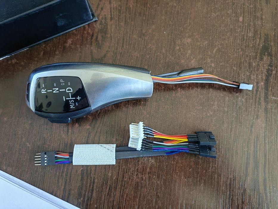 Продавам скоростен лост за bmw