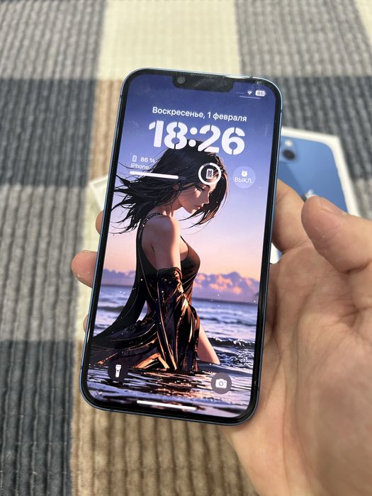 Продам Iphone 13