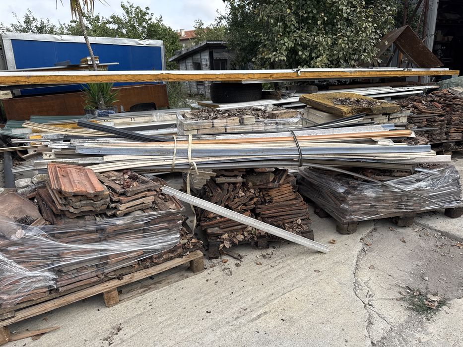 Керемиди използвани 300бр 50лв ИМАМ МОТОКАР ДА ГИ КАЧА