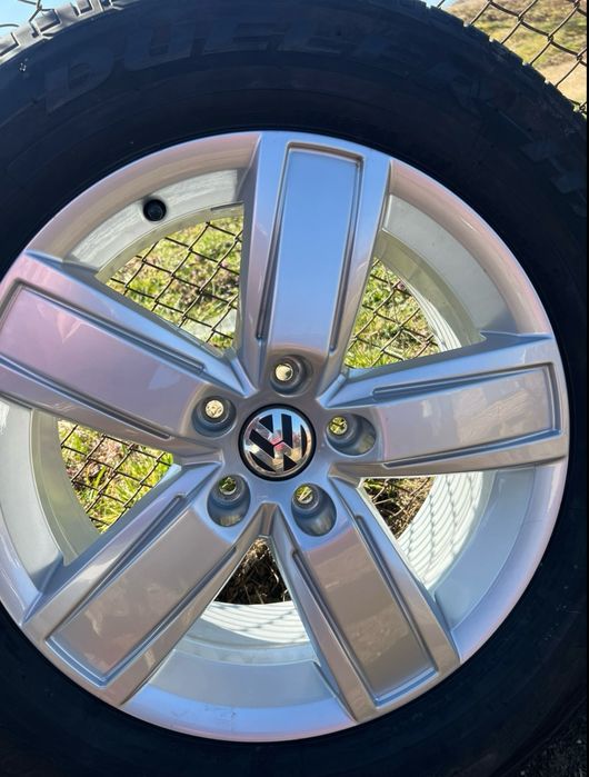 4 roți  complete NOI 255/60 R18 Bridgerstone pentru Volkswagen Amarok