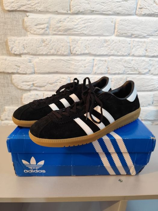 Продам кроссовки Adidas