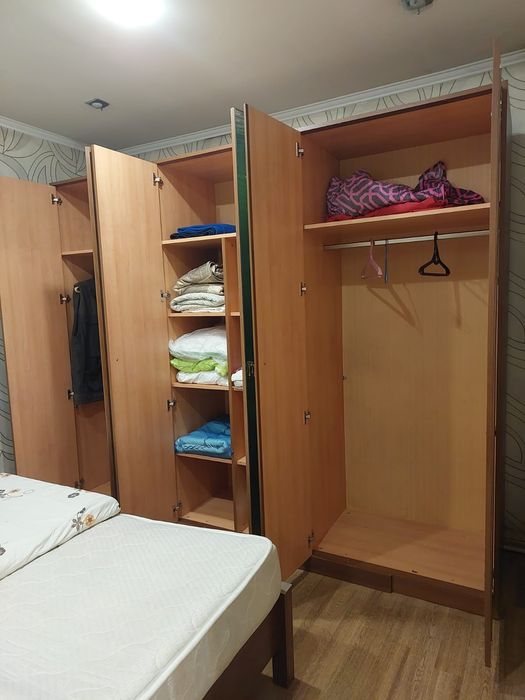 Шкаф  зеркальный