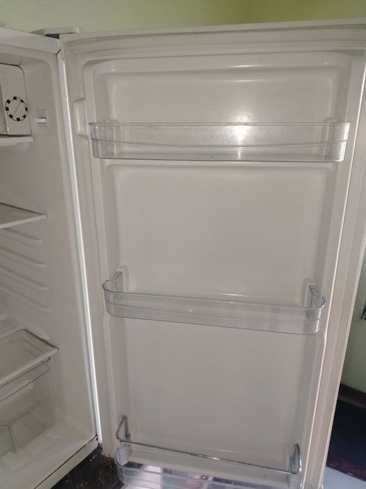 Холодилник музлатгич срочный сотилади