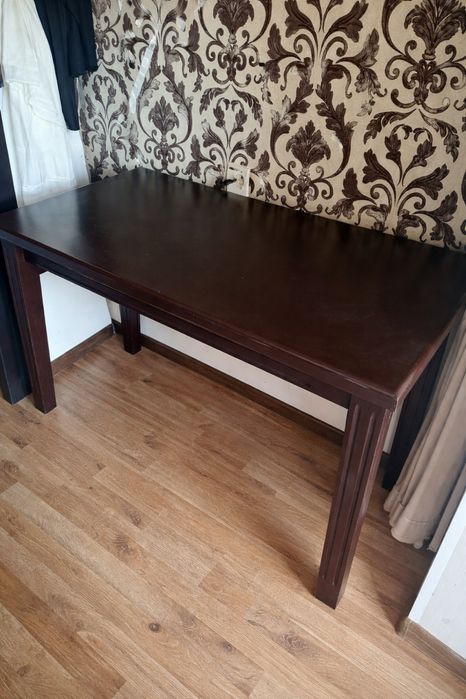 Обеденный стол с 4 стульями