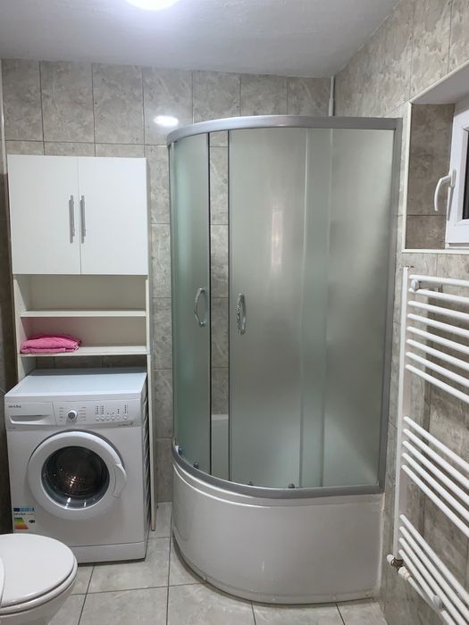 Închiriez garsonieră  confort l decomandată