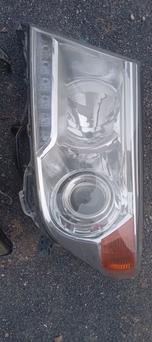 Фары на тойоту 200