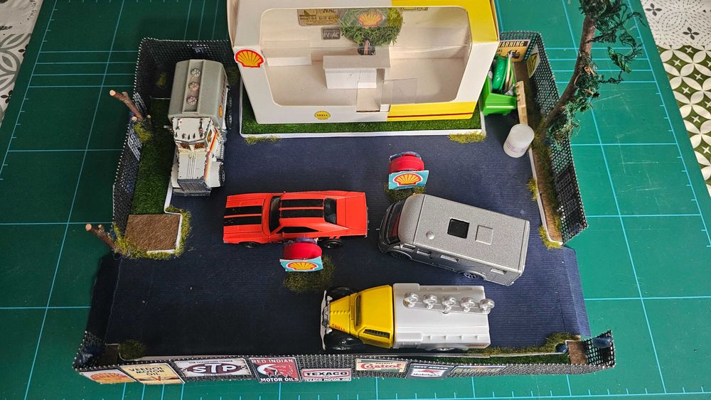 DIY Realistic Diorama 1:64 Scale